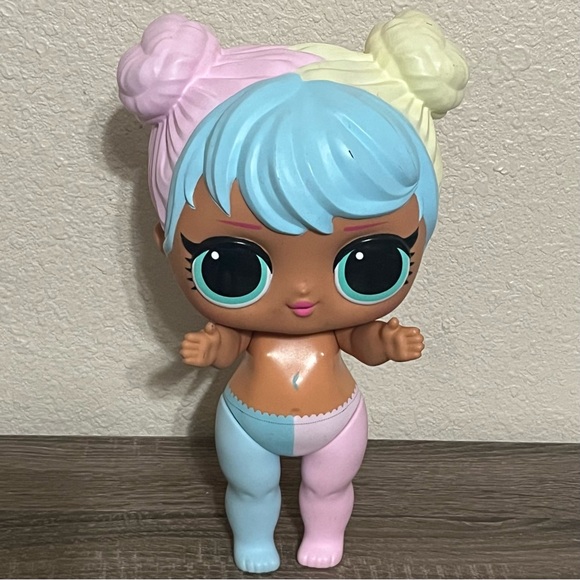 LOL Surprise Big (Big Baby) Bon Bon – 11 Large Doll - Main Image